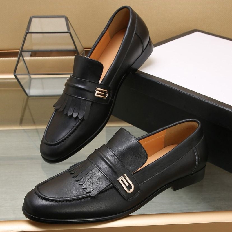 G*u*i leather shoes